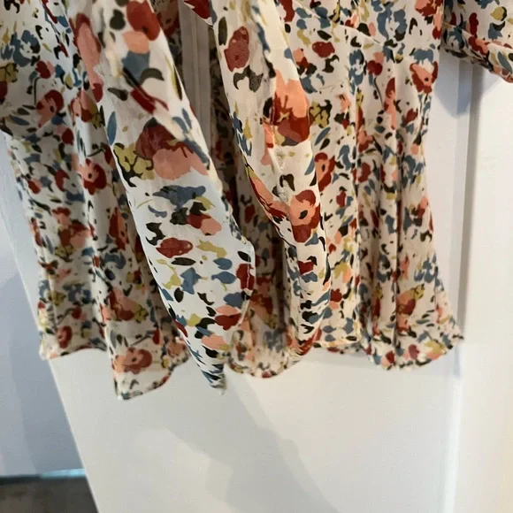 Hayden med/large Floral Print Peplum Top - Picture 8 of 12